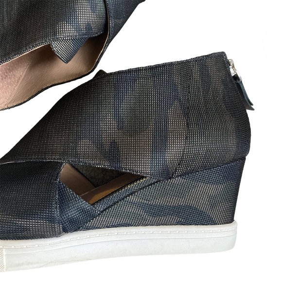 Linea Paolo Camo Faith Cut Out Wedge Sneaker Shoes - Picture 5 of 9